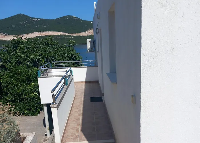 Josip Konukevi 3*